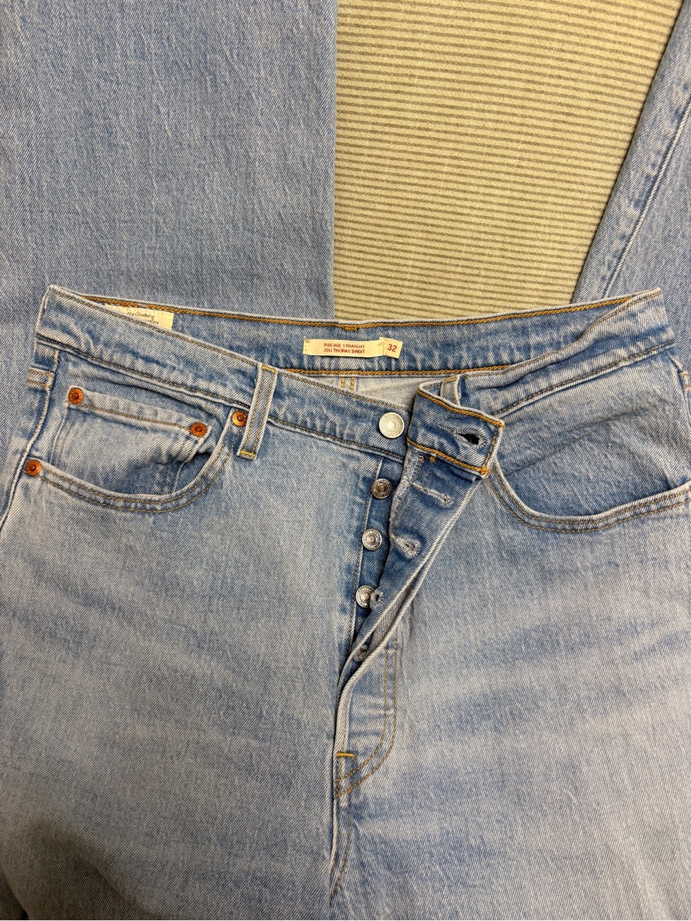 Levi’s Ribcage Straight, Button-Fly Jeans